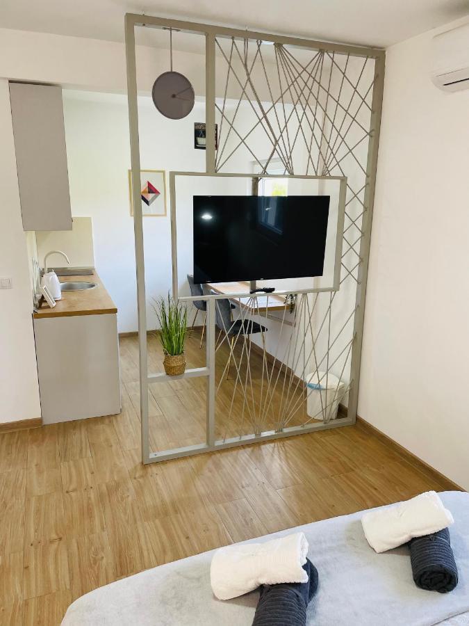 סורצ'ין Airport Stay Apartments מראה חיצוני תמונה