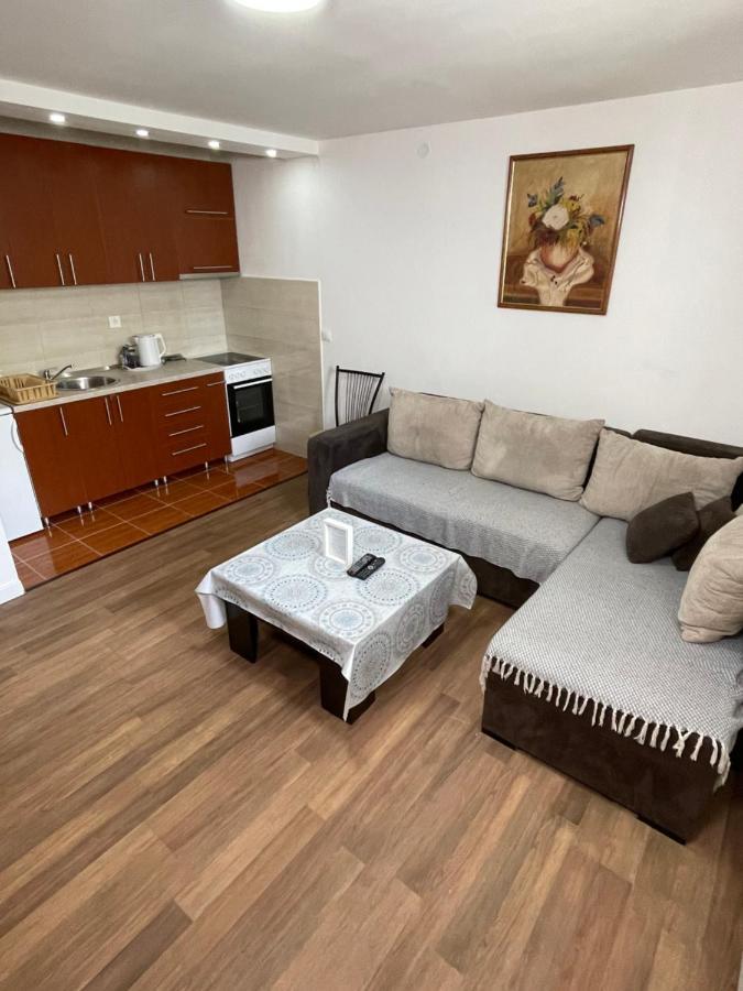 סורצ'ין Airport Stay Apartments מראה חיצוני תמונה