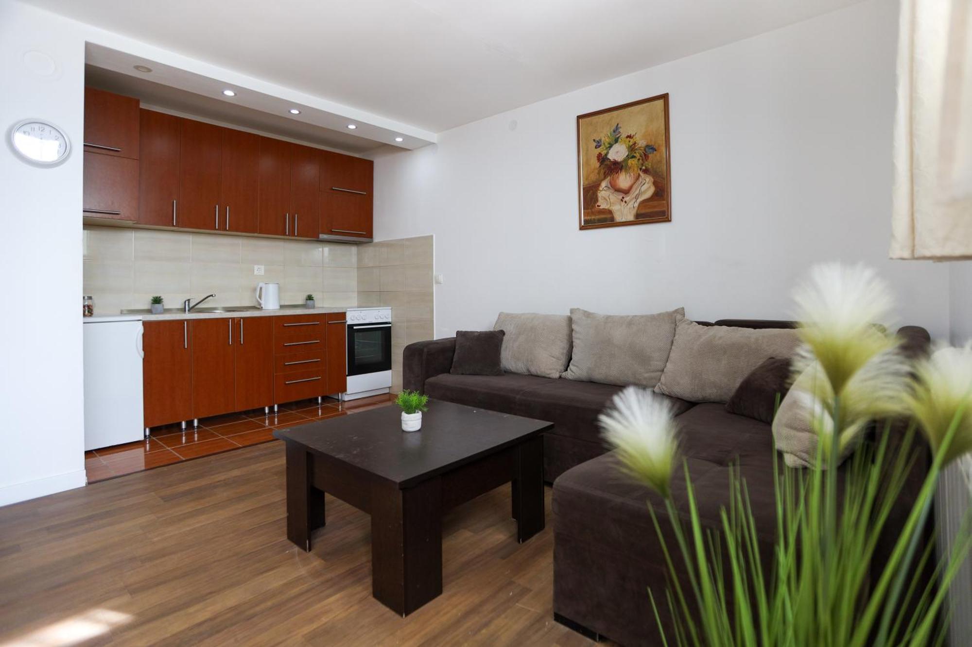 סורצ'ין Airport Stay Apartments מראה חיצוני תמונה